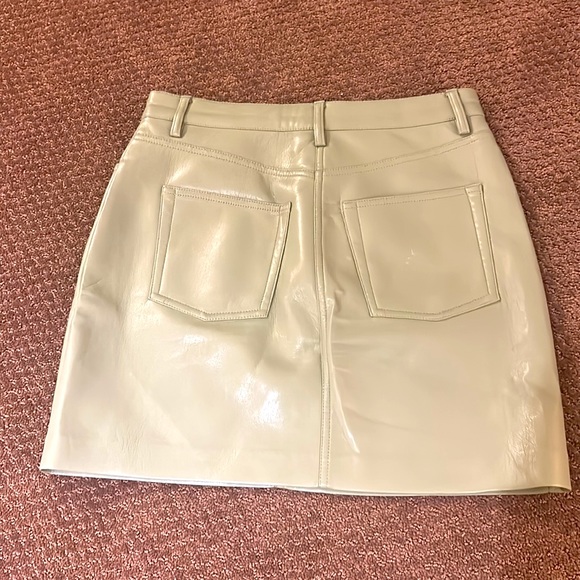 Aritzia Wilfred Green Faux Leather Skirt - Picture 5 of 6